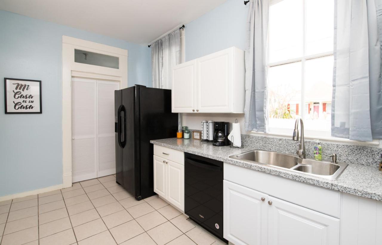 Beautiful Two-Story In Central Galveston, Short Walk To Beach, Near Downtown! | Seas The Breeze Βίλα Εξωτερικό φωτογραφία